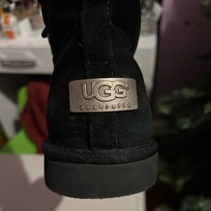 Black uggs